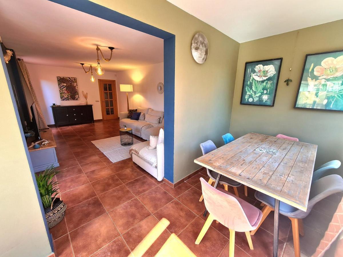 Casa Zalla 110M2, 200M2 Garden, Pool, 1Gb Wi-Fi, Private Parking コラレホ エクステリア 写真