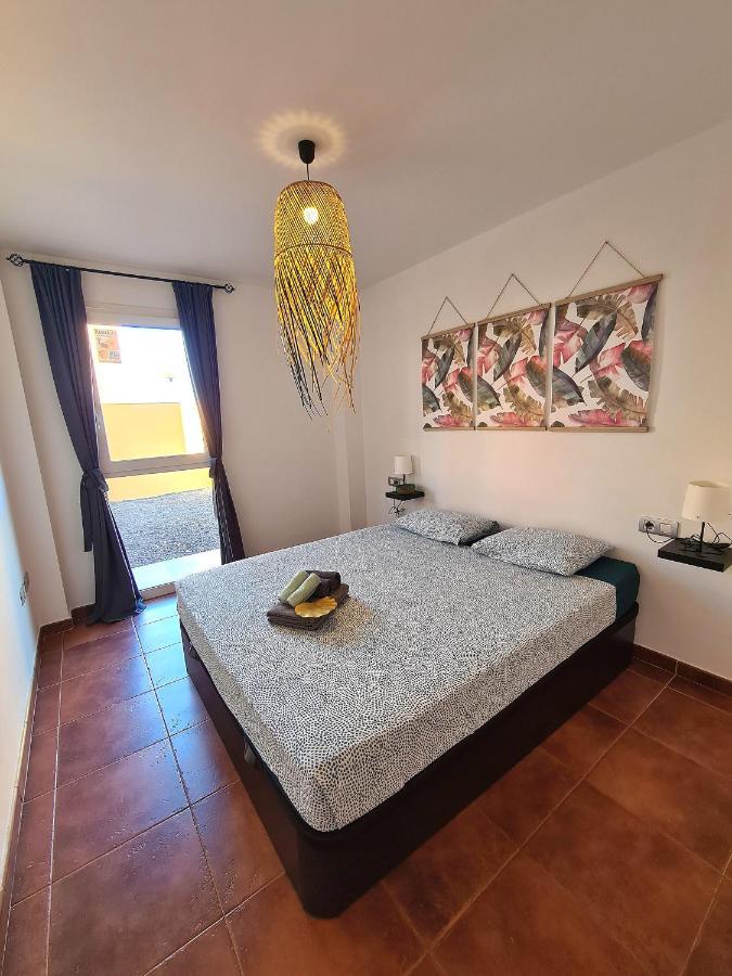 Casa Zalla 110M2, 200M2 Garden, Pool, 1Gb Wi-Fi, Private Parking コラレホ エクステリア 写真