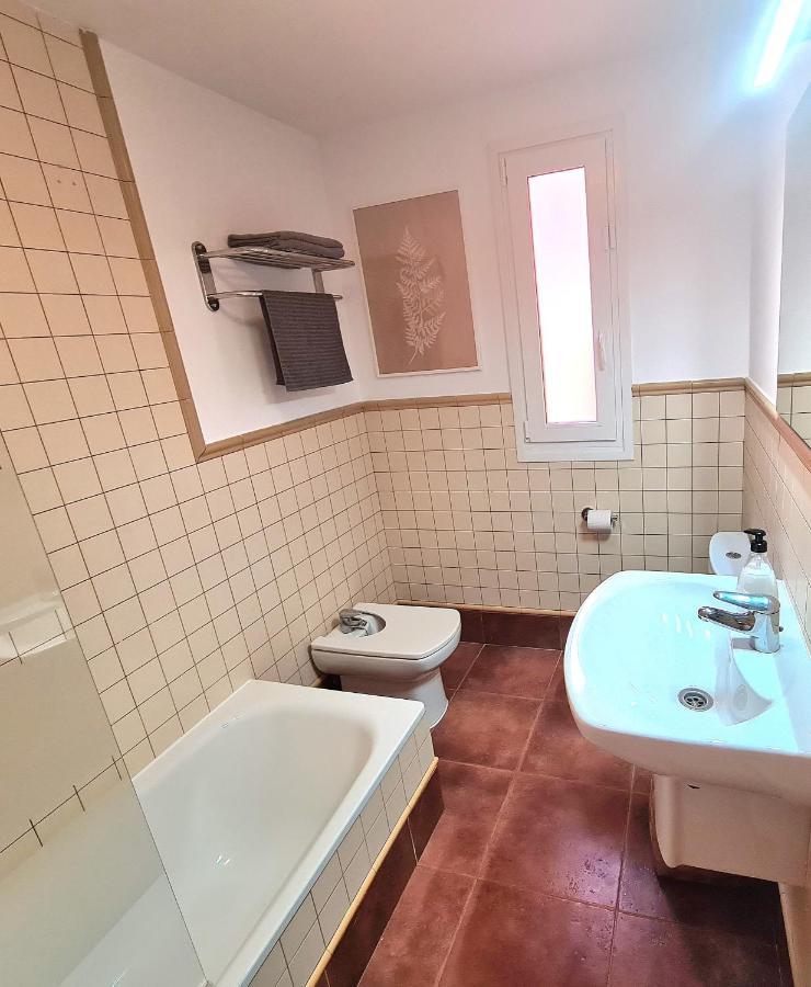 Casa Zalla 110M2, 200M2 Garden, Pool, 1Gb Wi-Fi, Private Parking コラレホ エクステリア 写真