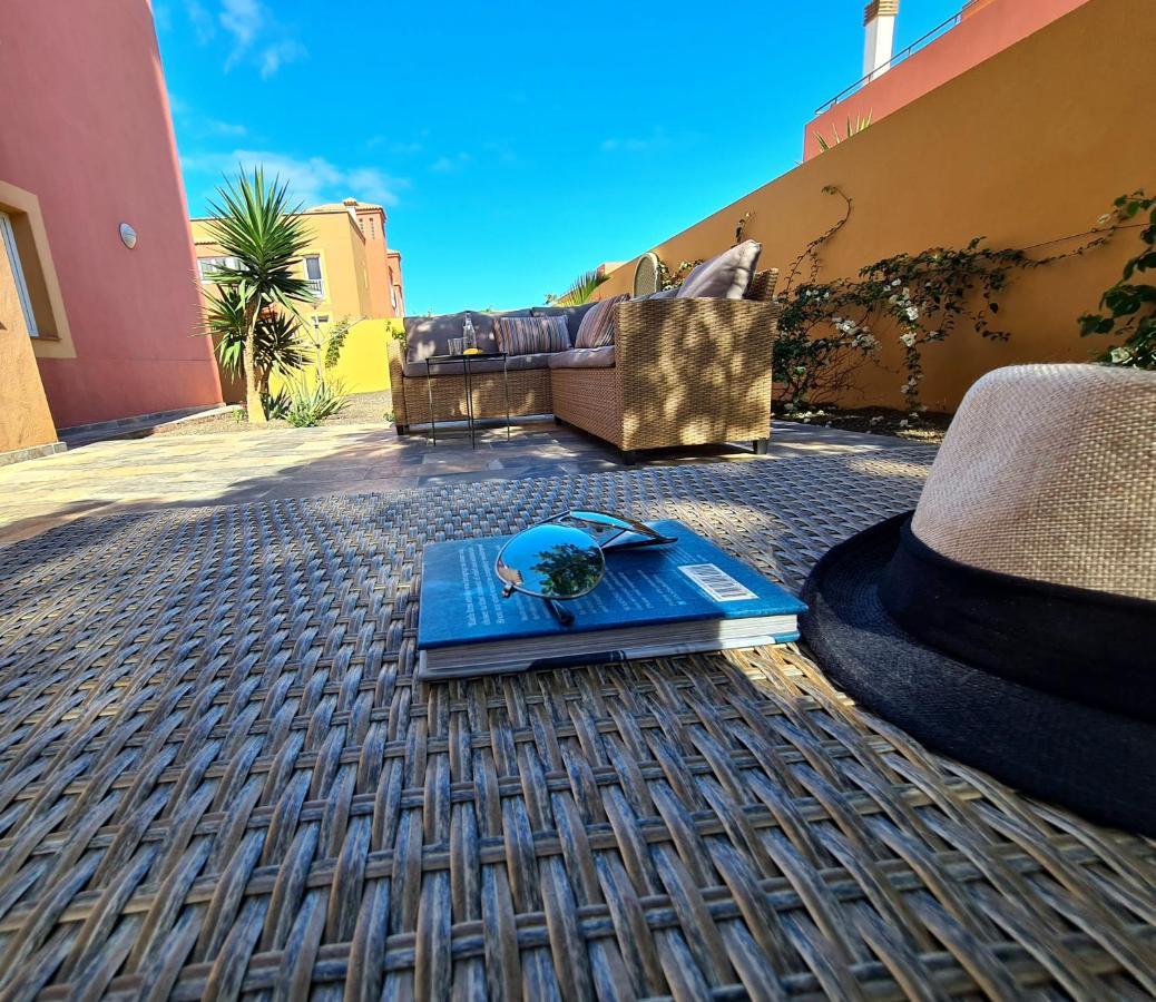 Casa Zalla 110M2, 200M2 Garden, Pool, 1Gb Wi-Fi, Private Parking コラレホ エクステリア 写真