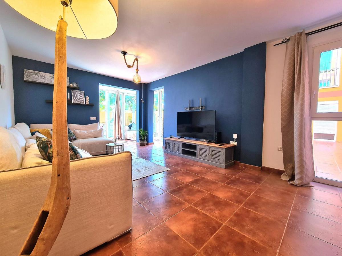 Casa Zalla 110M2, 200M2 Garden, Pool, 1Gb Wi-Fi, Private Parking コラレホ エクステリア 写真